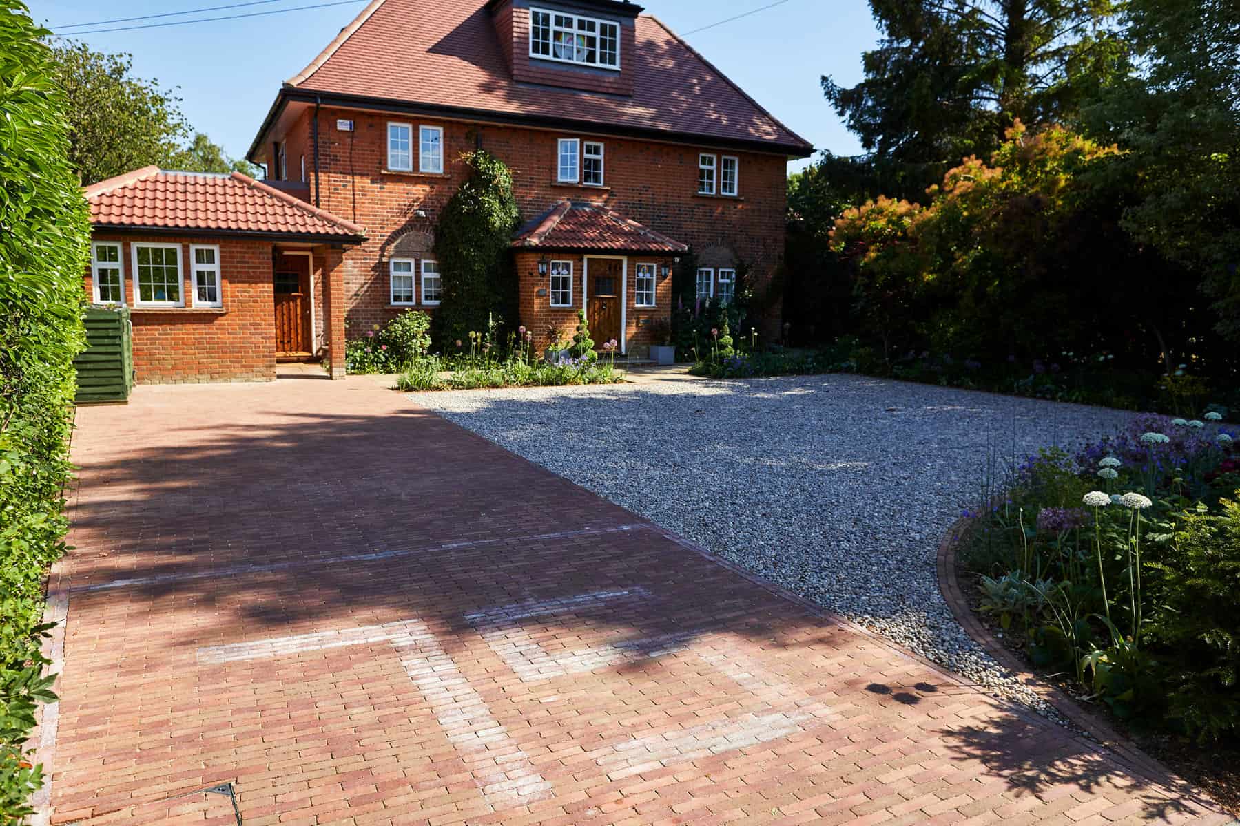 Hertfordshire paved driveway